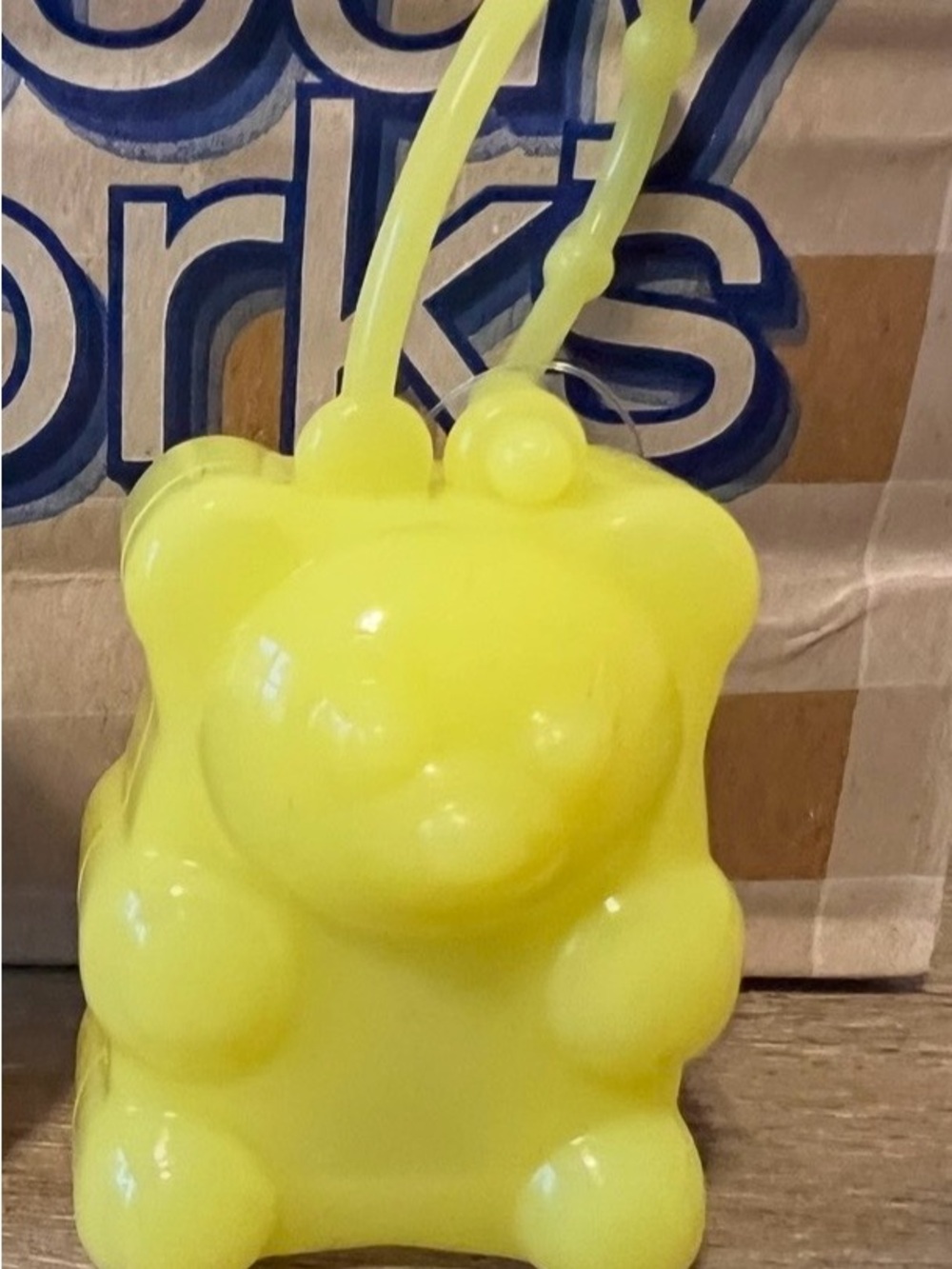 Bath Body Works Yellow Gummy Bear Hand PocketBac Sanitizer Holder NWT
